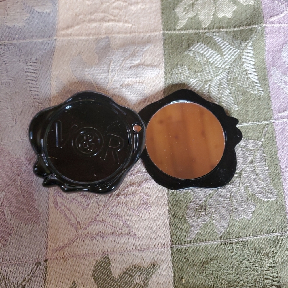 Viktor & Rolf Mini Compact Mirror - Picture 4 of 6